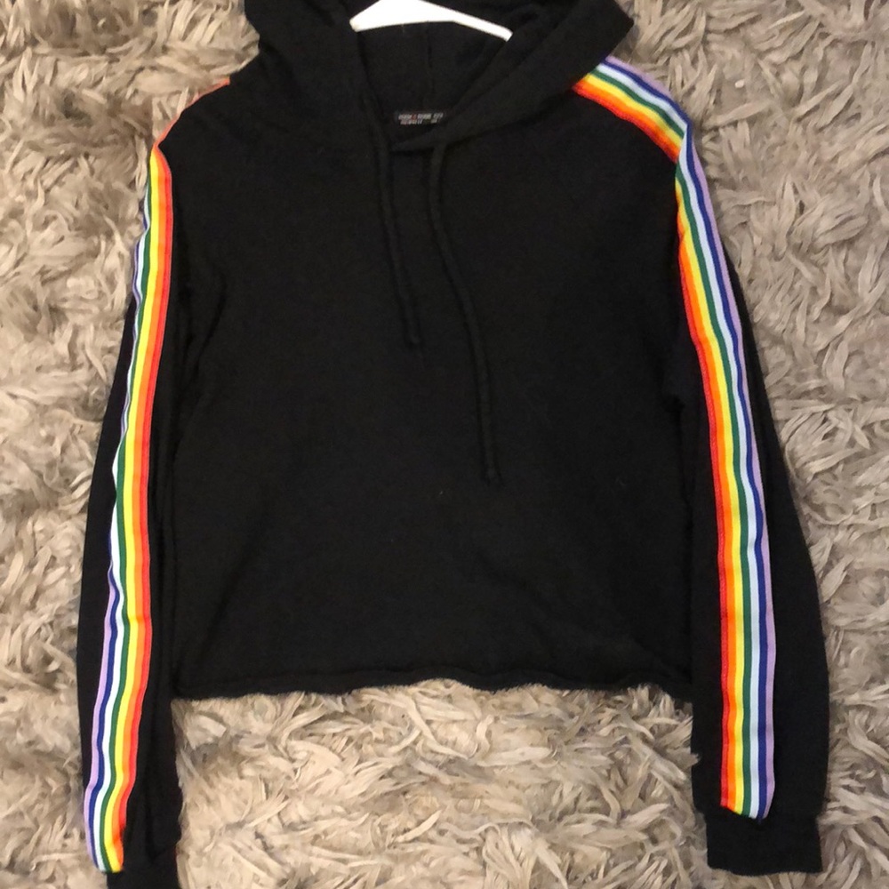 Black sweatshirt